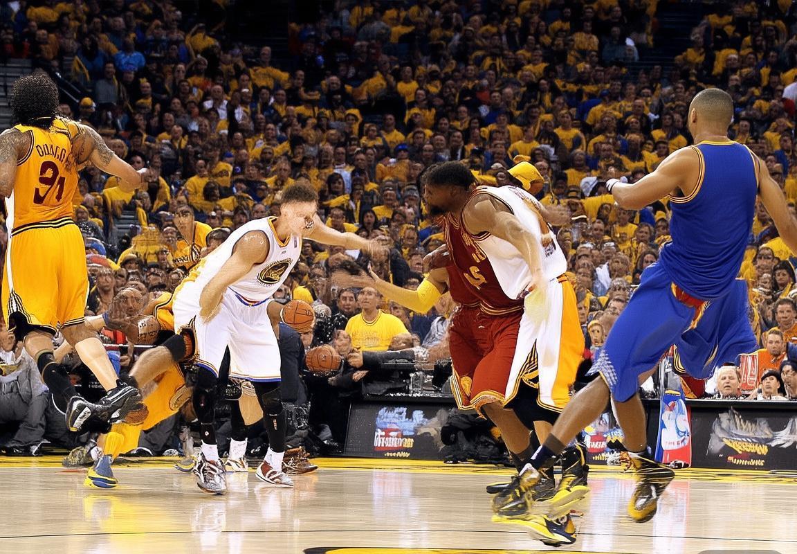 2015NBA总决赛：詹姆斯与库里巅峰对决，勇士与骑士争霸背后的故事