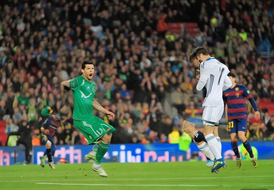 2012年国家德比：皇马2-1险胜巴萨，梅西C罗巅峰对决(图3)