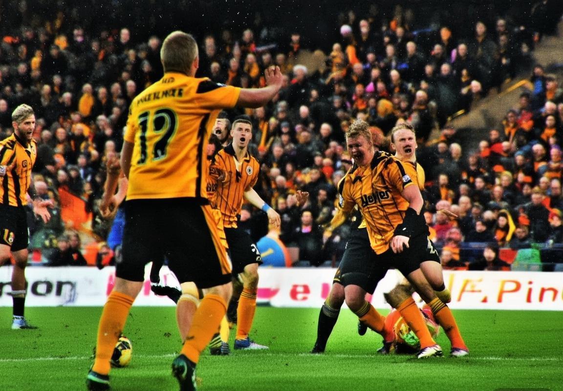 2017赫尔城VS狼队：经典对决战术解析与球星风采