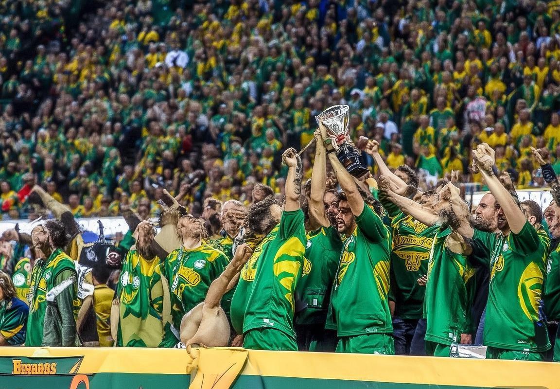 2015NBA总决赛：詹姆斯与库里巅峰对决，勇士与骑士争霸背后的故事(图5)