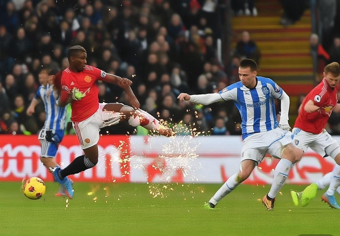 曼联客场制胜哈德斯菲尔德：马夏尔关键一击，战术对决解析(图3)